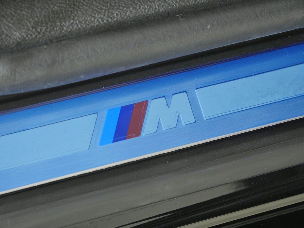 New 2026 Black Sapphire Metallic BMW 330i xDrive image 23