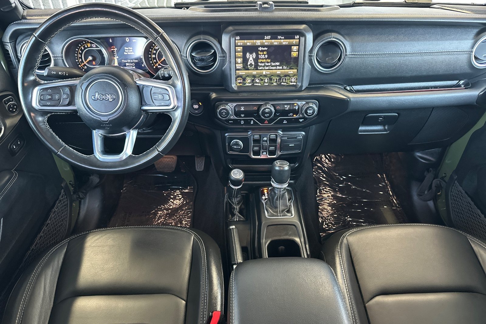 Used 2022 GREEN CLEAR-COAT Jeep Unlimited Sahara image 12