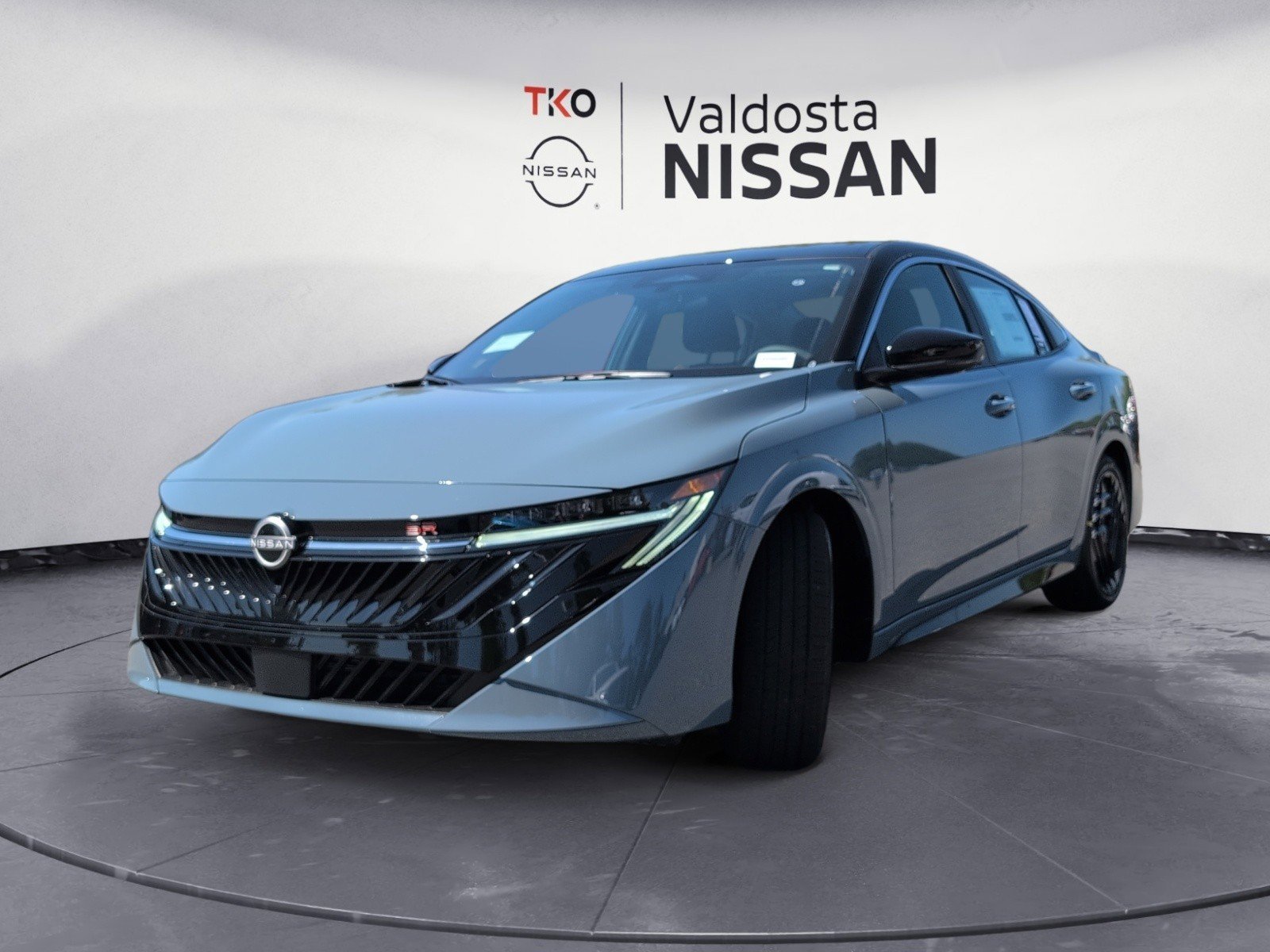 New 2026 Atlantic Gray Metallic / Super Black Two-tone Nissan SR image 11
