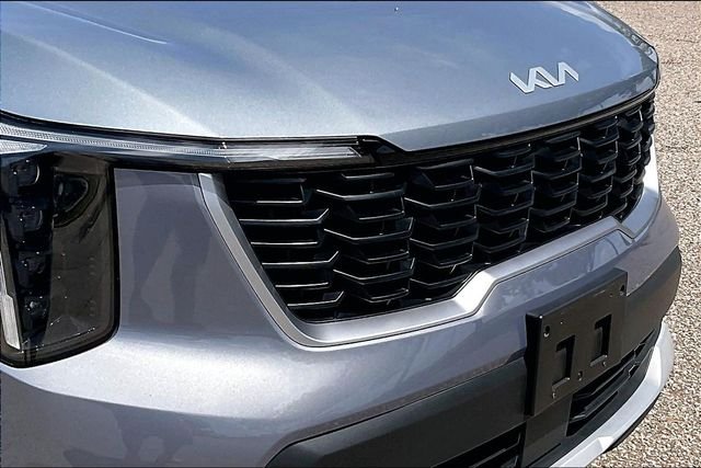 Used 2025 Silver Kia LX image 27