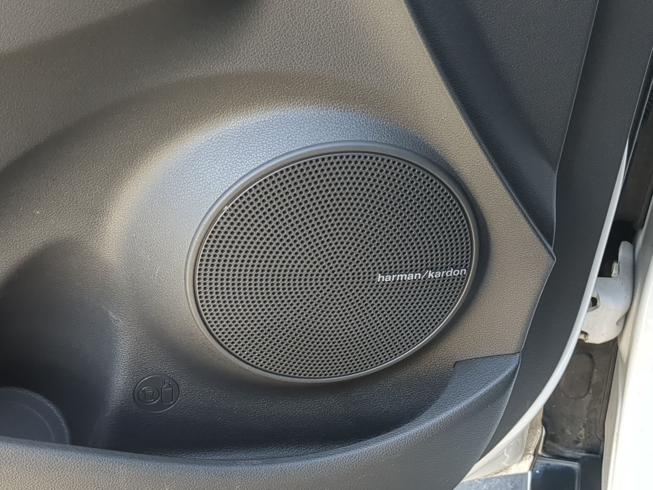 2023 Hyundai Kona Limited - Photo 13