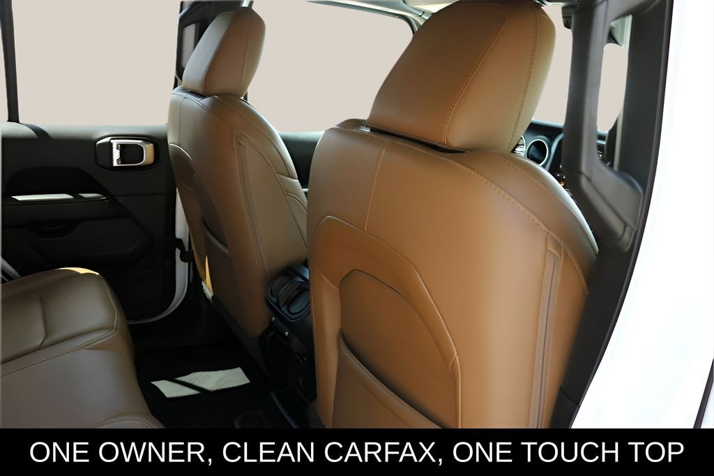 Used 2023 White Jeep Sahara image 18