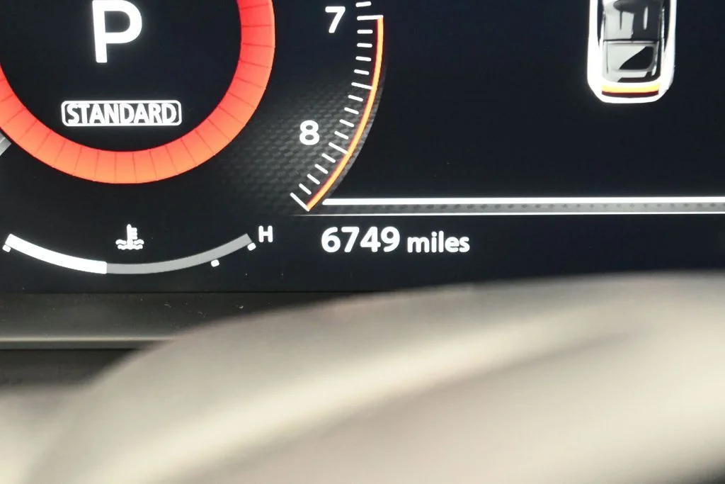 Used 2025 Gray Nissan Performance image 17