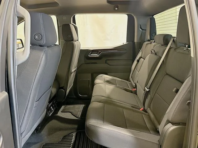 New 2026 Onyx Black GMC Elevation image 23
