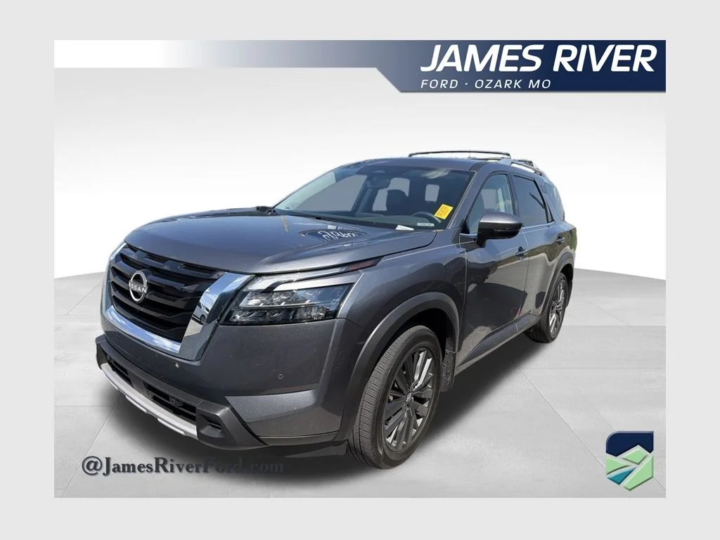 Used 2025 Gray Nissan SL image 1