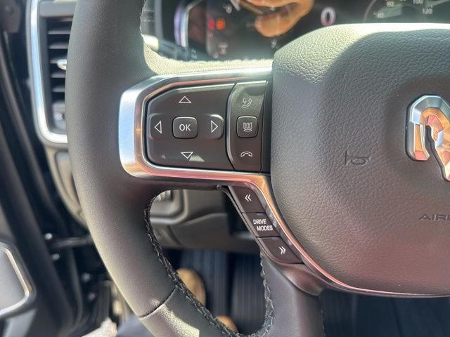 New 2026 Diamond Black Crystal Pearl-Coat Exterior Paint RAM Laramie image 18