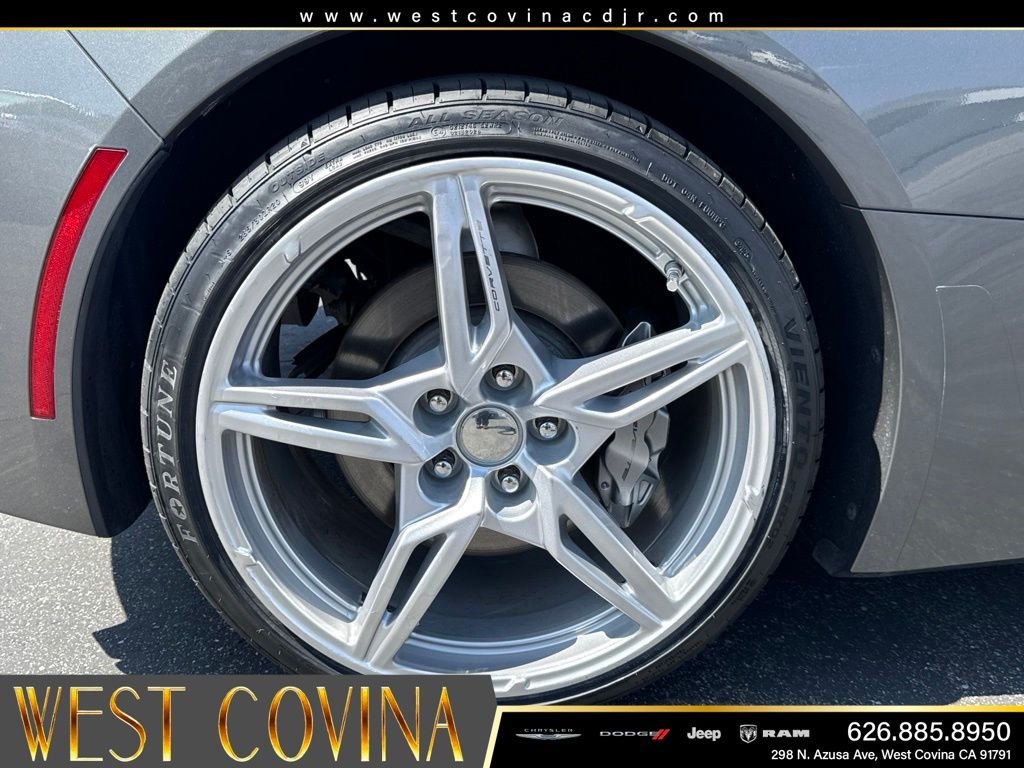 Used 2015 Gray Chevrolet Stingray image 19