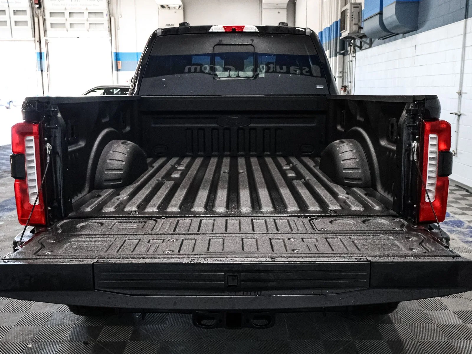 New 2026 Agate Black Metallic Ford F-350® Lariat® image 18