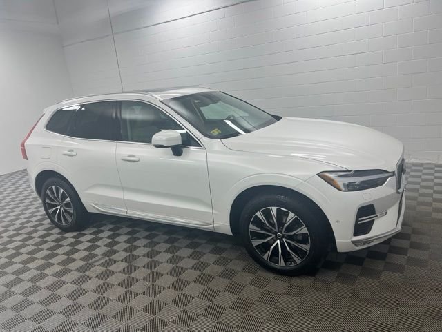 2023 Volvo XC60 B5 Plus Bright Theme AWD's photo