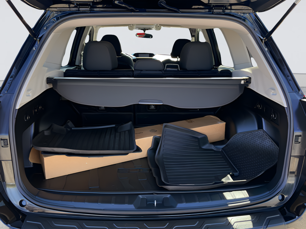 Used 2019 Black Subaru Premium image 37