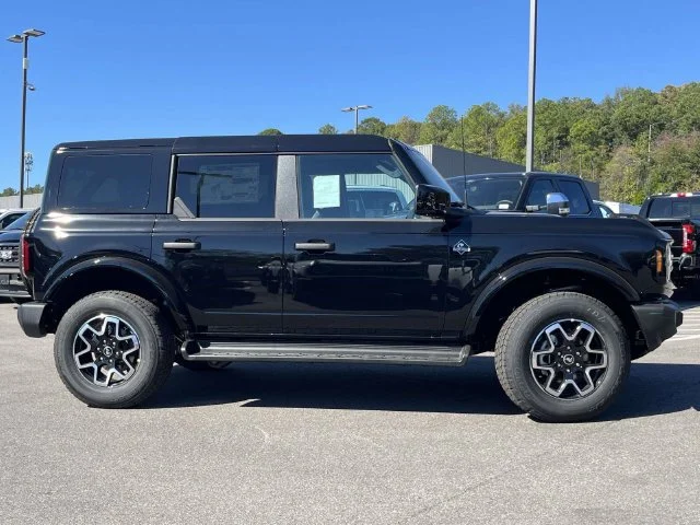 New 2026 Black Ford Outer Banks image 2