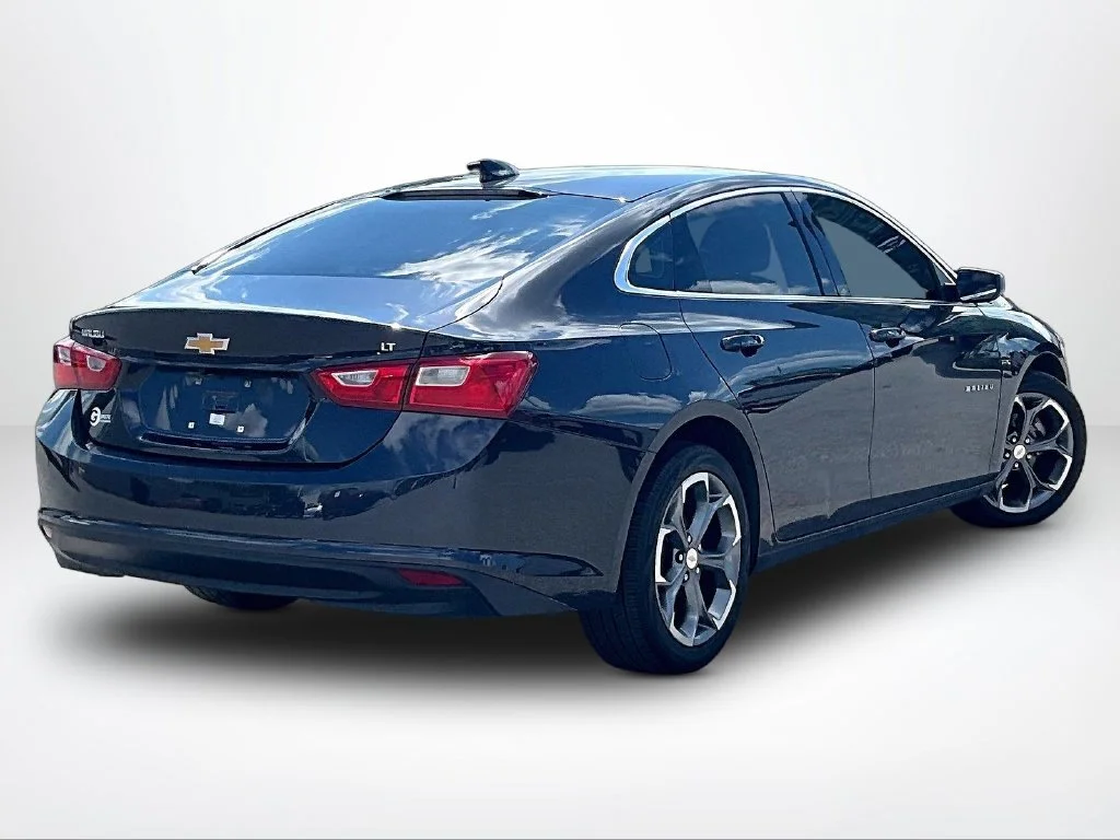 Used 2023 Gray Chevrolet LT image 3