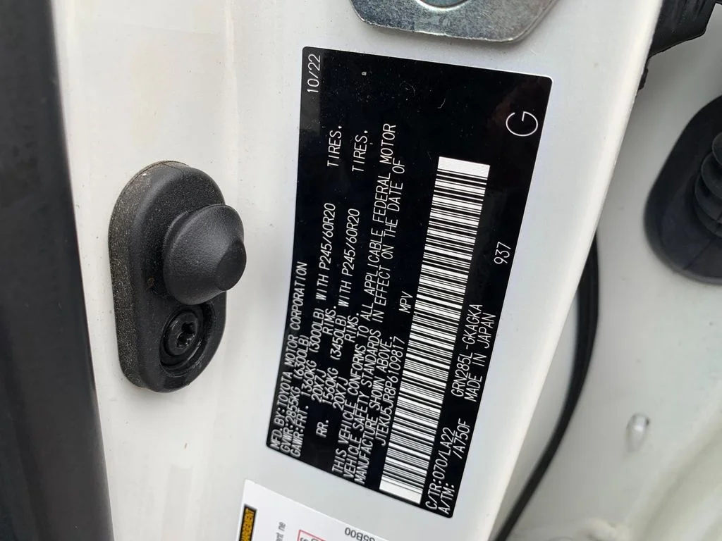 Used 2023 White Toyota Limited image 36