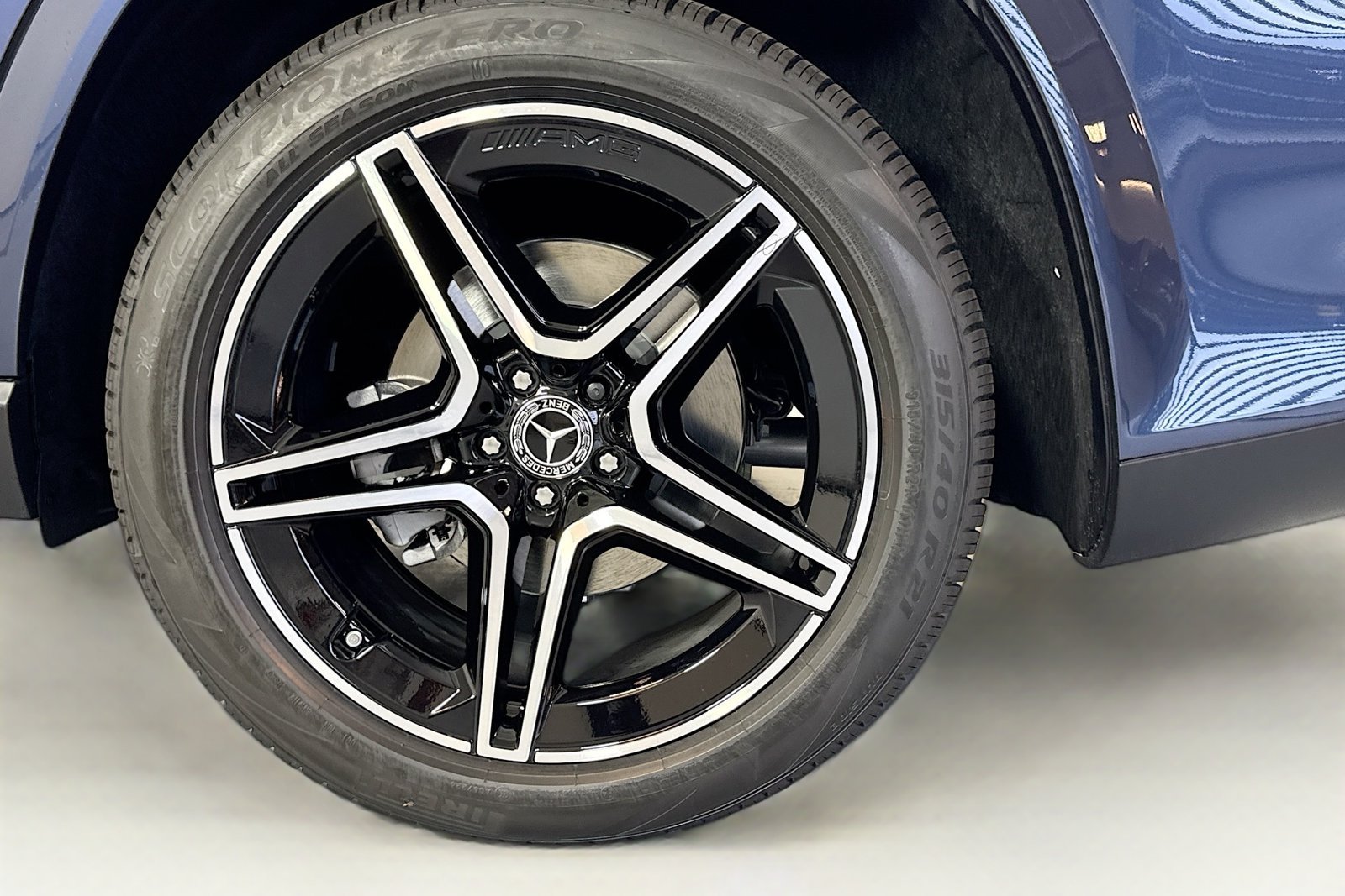 New 2026 Twilight Blue Metallic Mercedes-Benz GLS 450 image 30