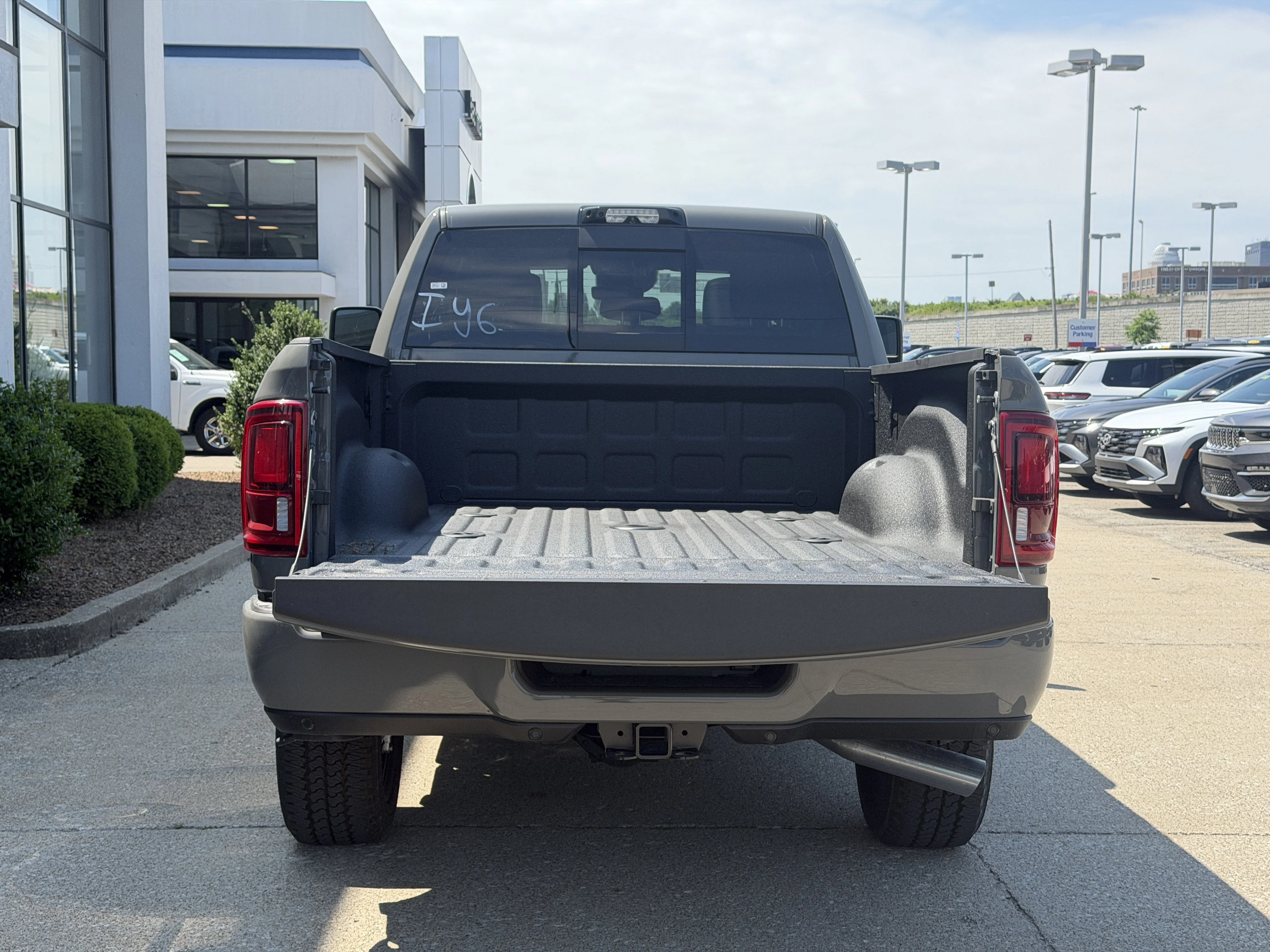 New 2026 Ceramic Gray Clear-Coat Exterior Paint RAM Limited image 12