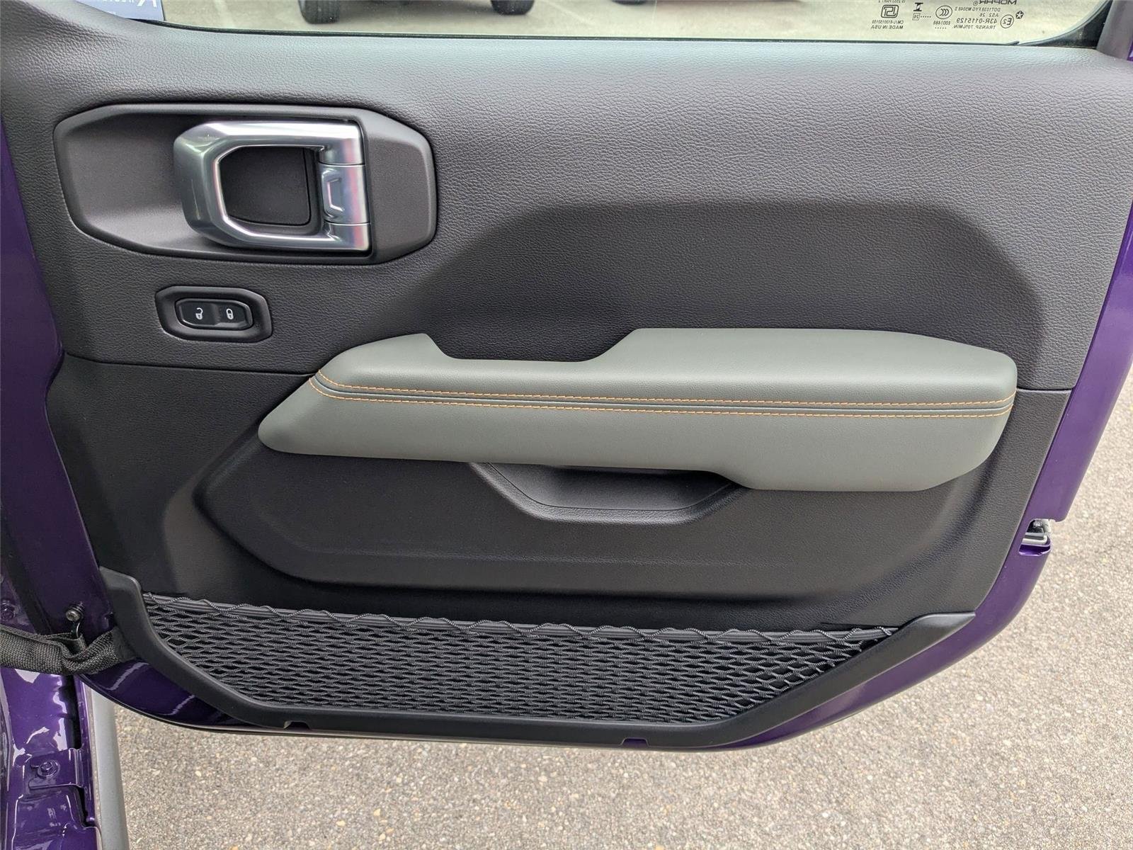 New 2026 Reign Exterior Paint Jeep Mojave X image 32