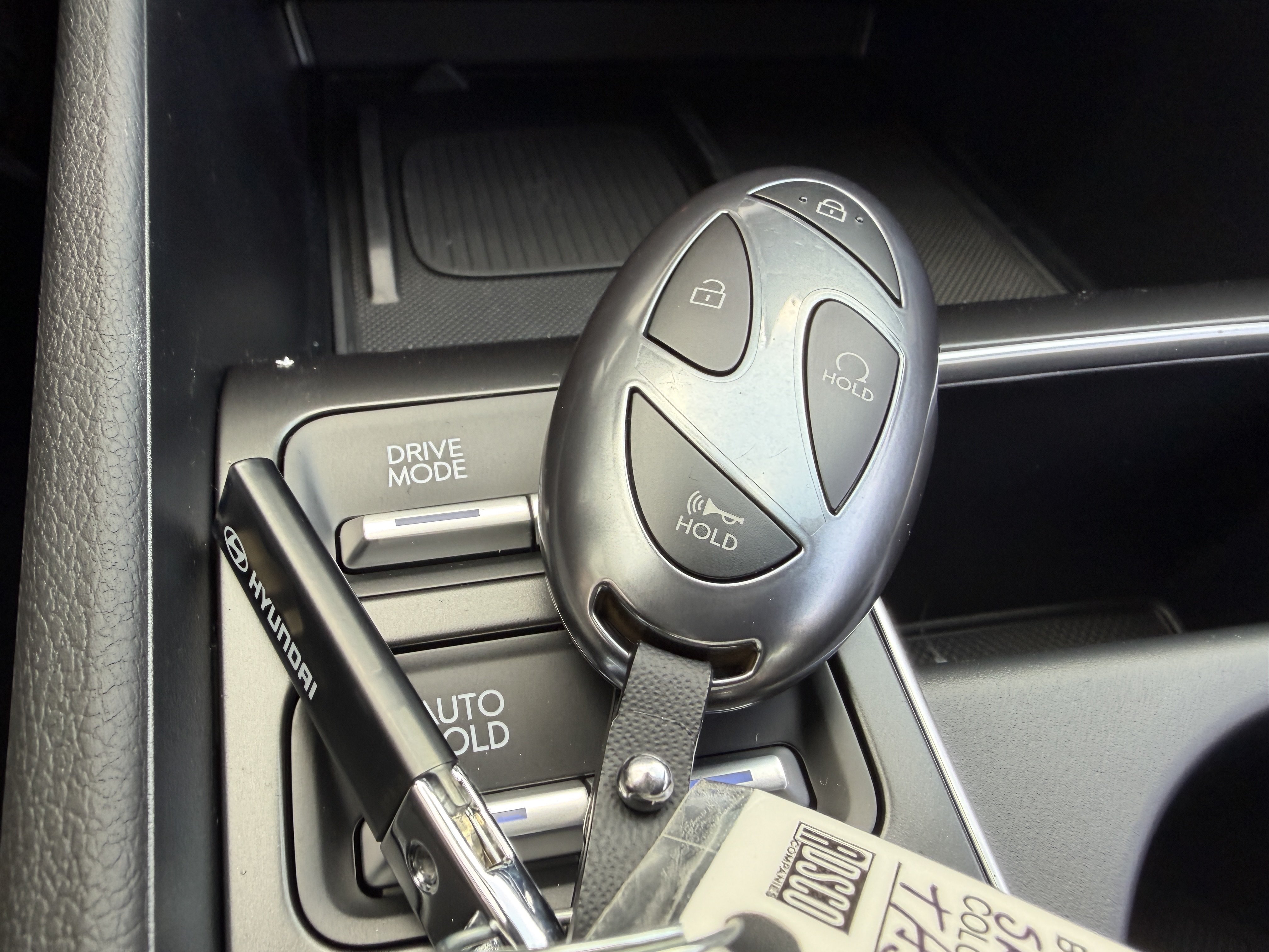 Used 2026 White Hyundai SEL Sport image 36