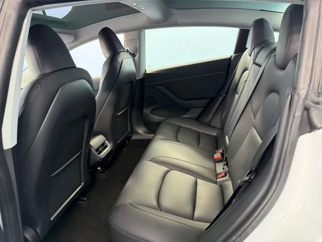 Used 2023 White Tesla Base image 7