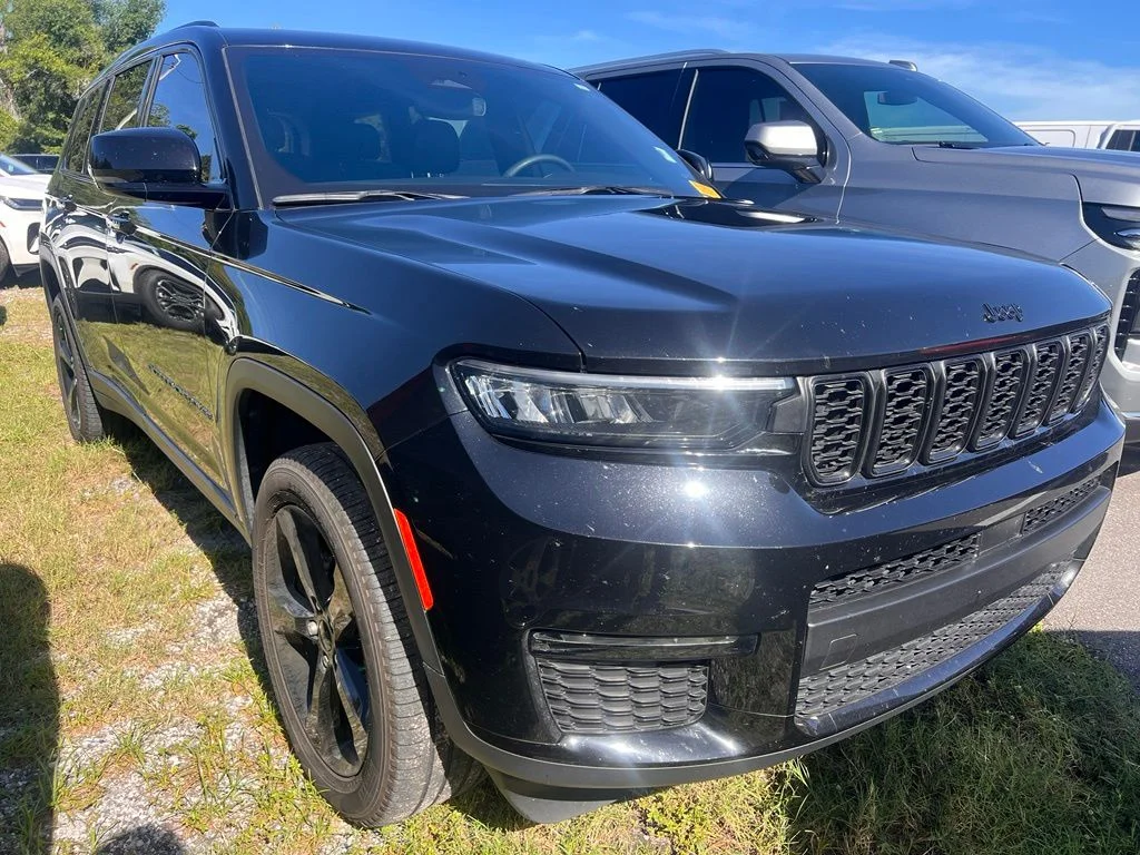 Certified Used 2024 Black Jeep Limited image 1