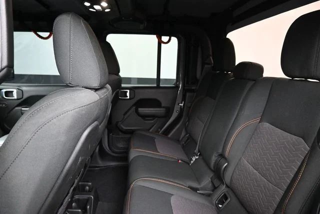 Used 2022 Gray Jeep Mojave image 14