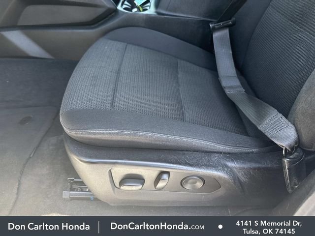 Used 2023 Summit White Chevrolet LT image 15