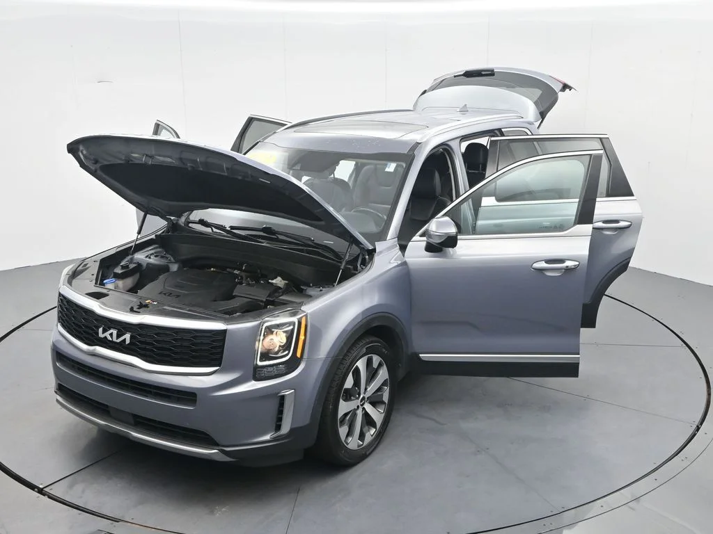Used 2022 Everlasting Silver Kia S image 42