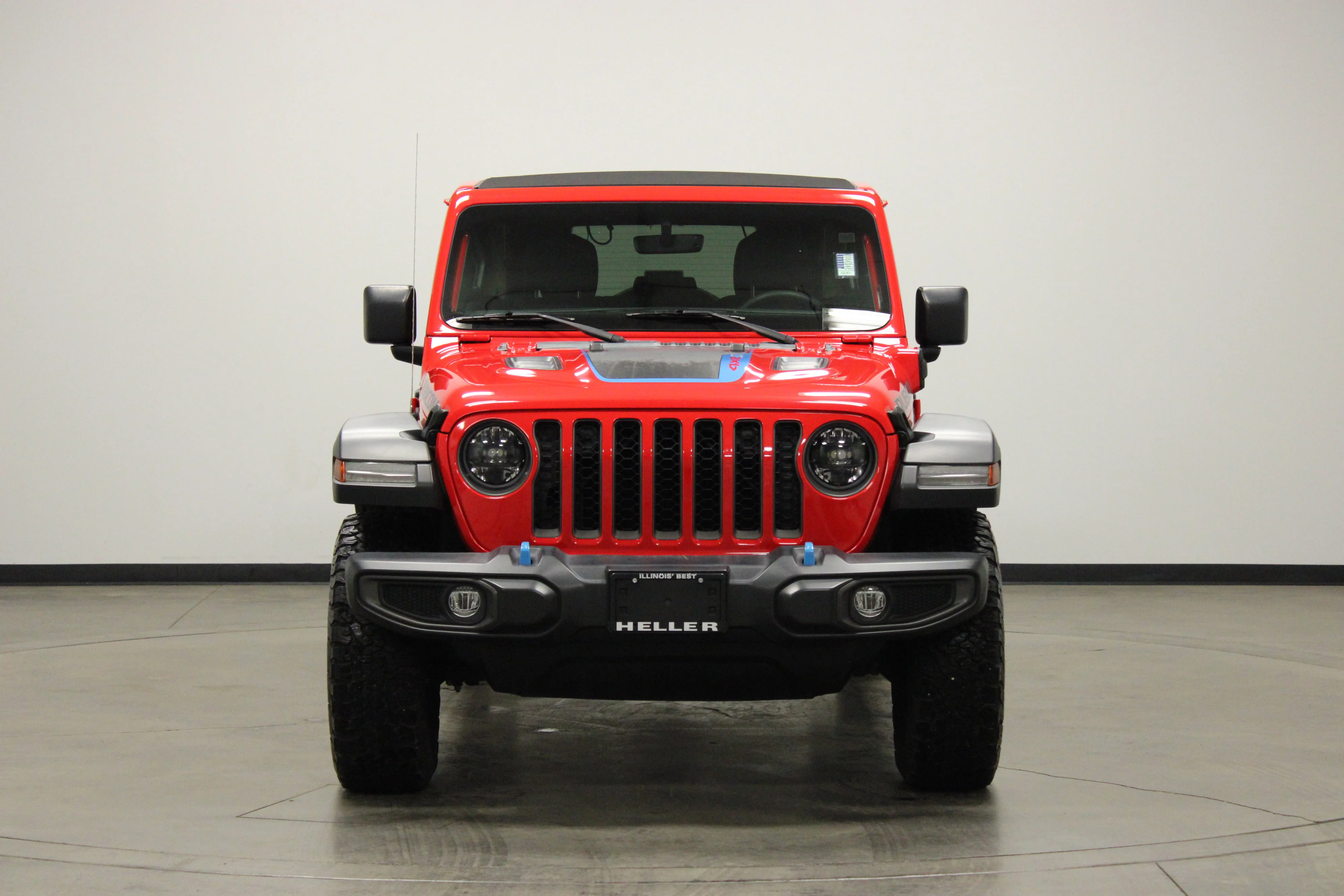 Used 2023 Firecracker Red Clearcoat Jeep Rubicon image 3