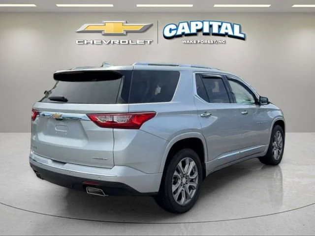 Used 2019 SILVER ICE METALLIC Chevrolet Premier image 5