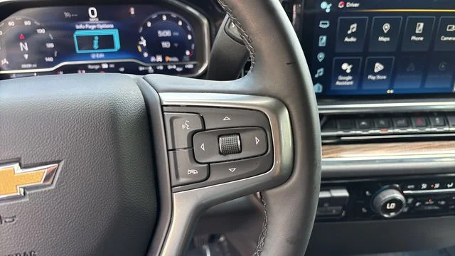 Used 2025 Black Chevrolet LT image 23