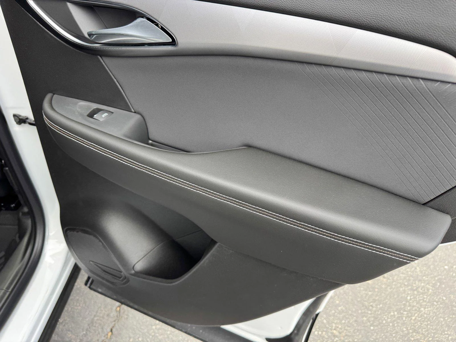New 2026 Summit White Buick Sport Touring image 11