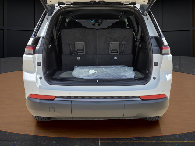 New 2026 Bright White Clear-Coat Exterior Paint Jeep Laredo image 5