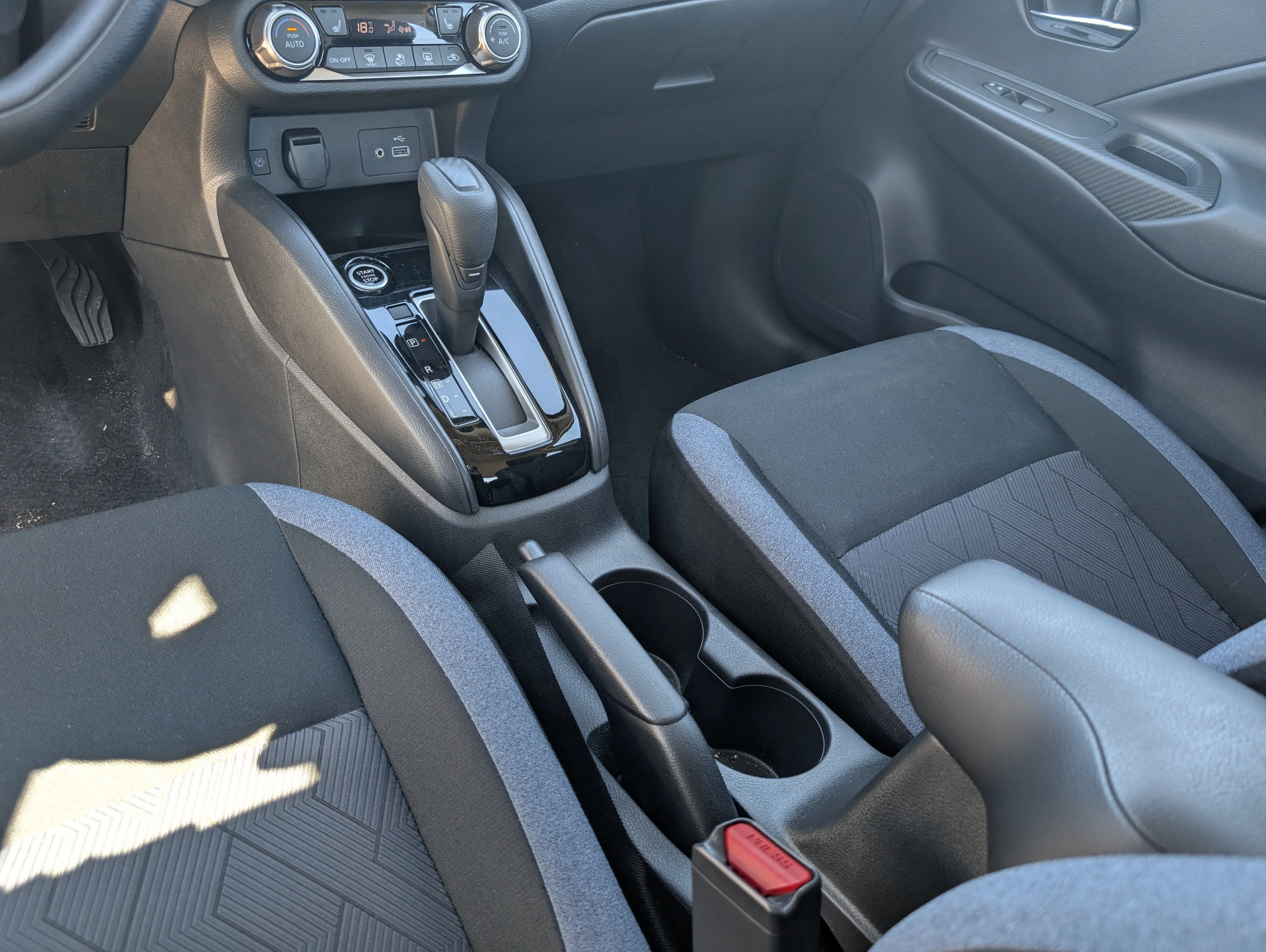 Used 2024 Gray Nissan SV image 30
