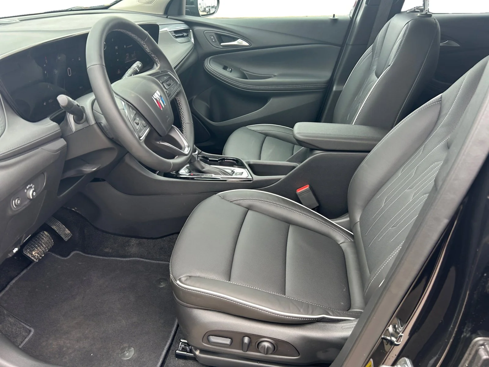 New 2026 Ebony Twilight Metallic Buick Avenir AWD image 14