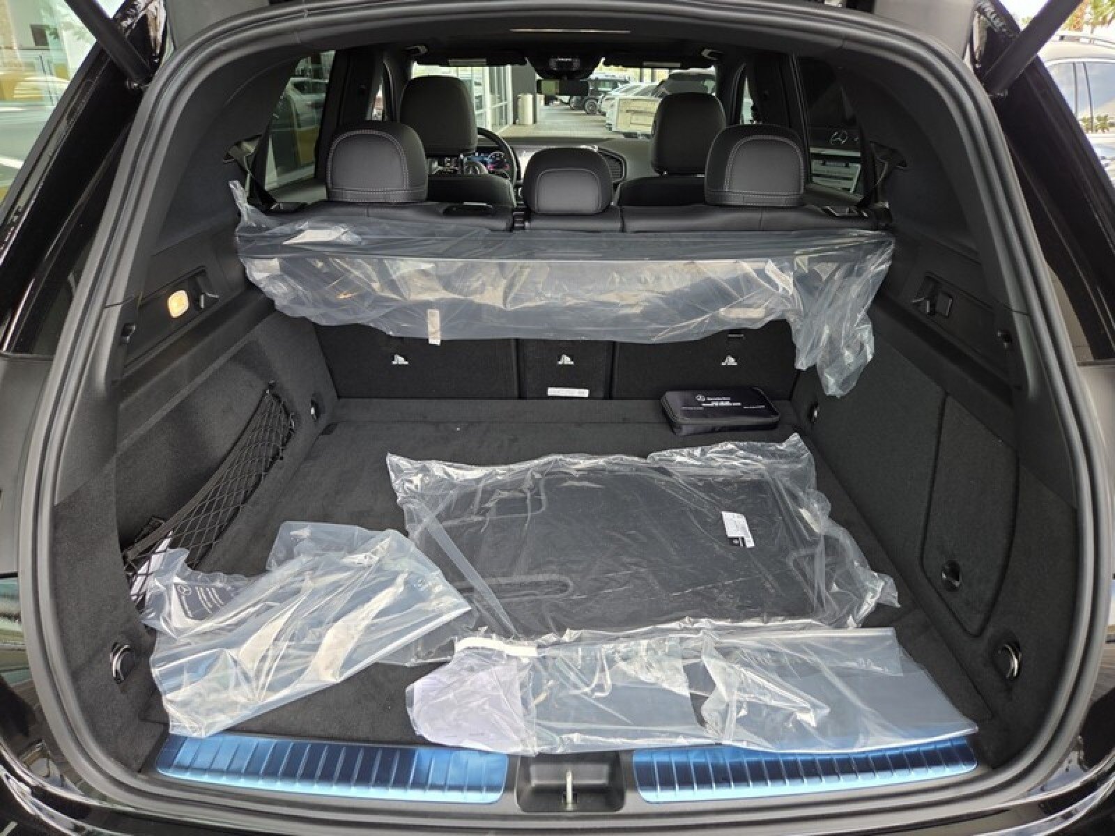 New 2026 Obsidian Black Metallic Mercedes-Benz GLE 450 4MATIC® SUV image 15