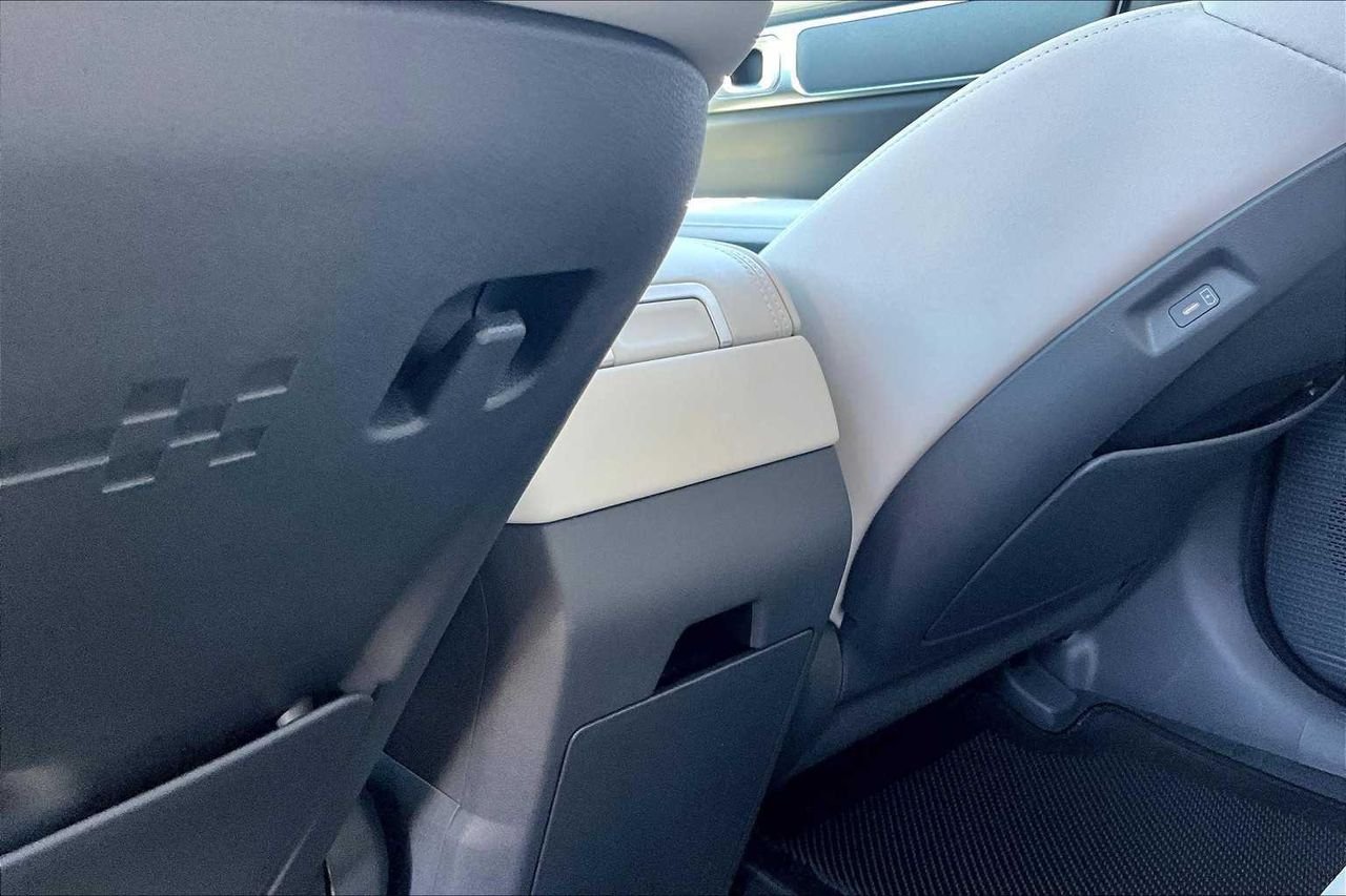 New 2026 Ecotronic Gray Hyundai SEL image 18