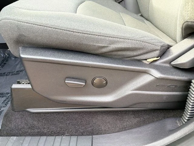 Used 2024 Silver Metallic Ford XLT image 15