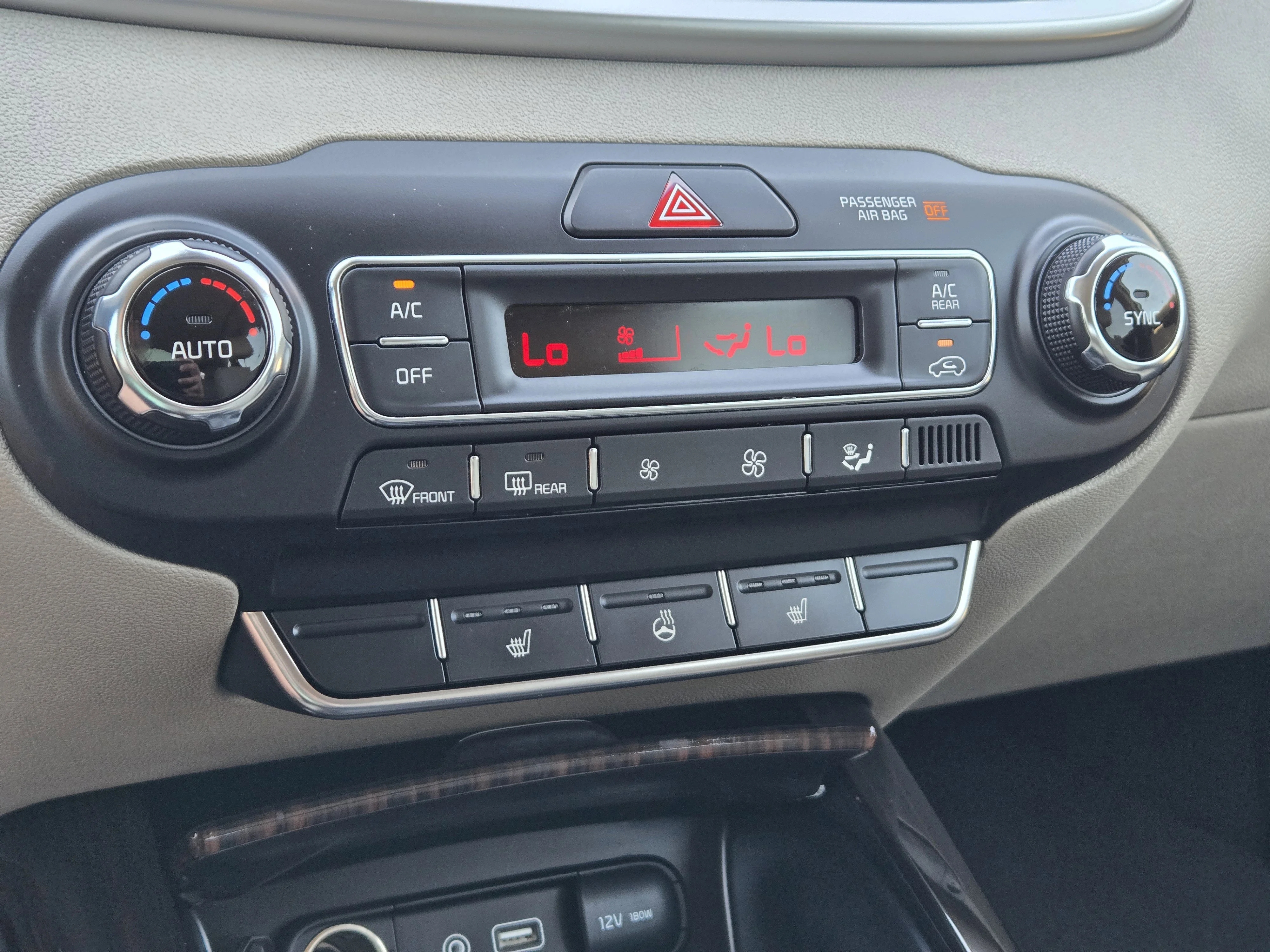 Used 2019 Snow White Pearl Kia EX image 31