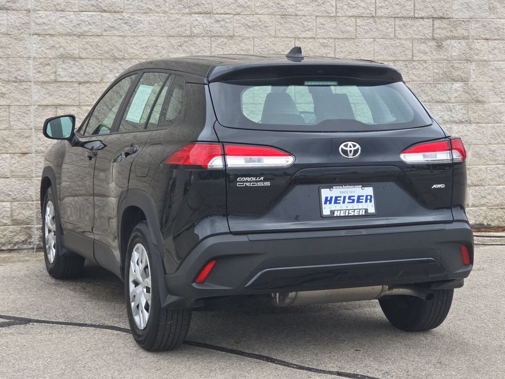Used 2023 Black Toyota L image 11