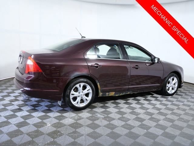 Used 2012 Red Ford SE image 8