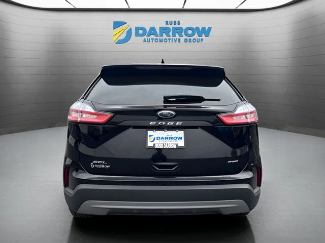 Used 2022 Black Ford SEL image 4