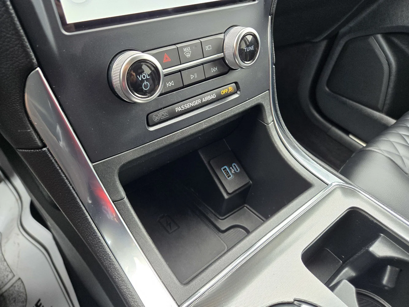 Used 2023 Agate Black Ford Titanium image 11