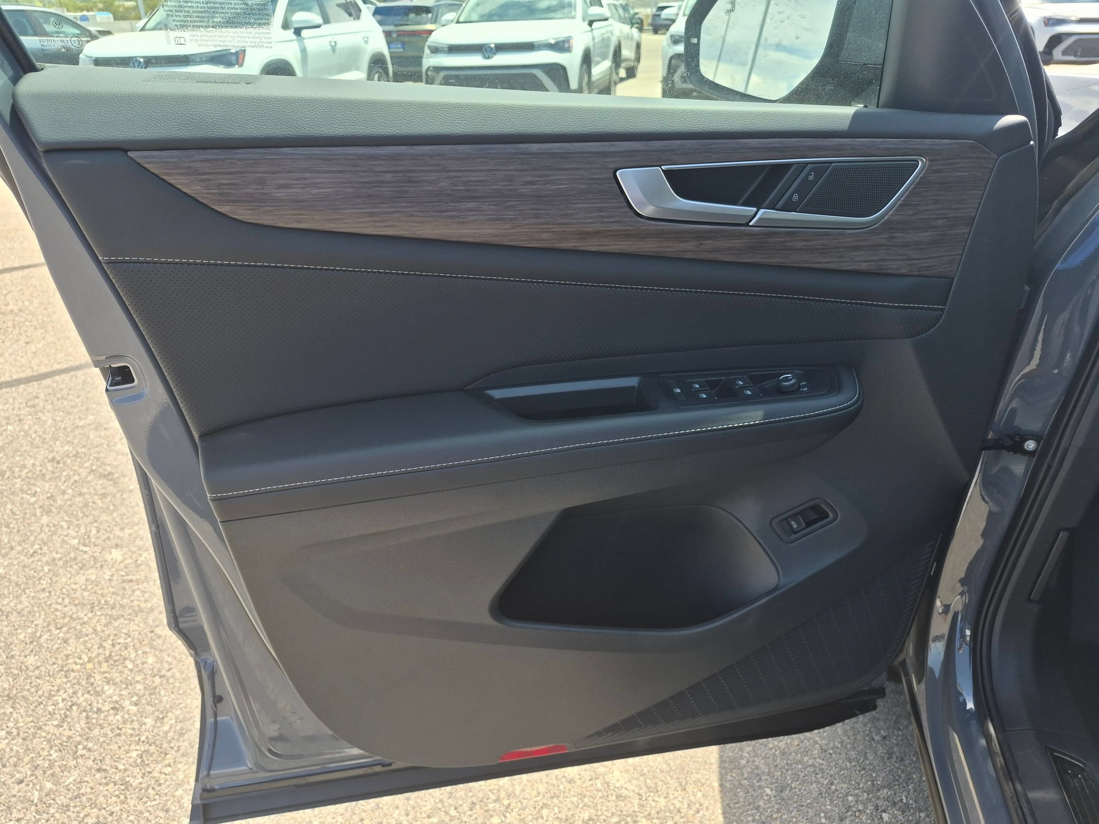 New 2026 Pure Gray Volkswagen 2.0T SEL image 12