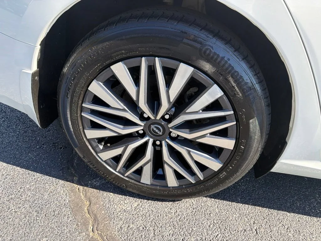 Used 2023 White Nissan 2.5 SV image 10