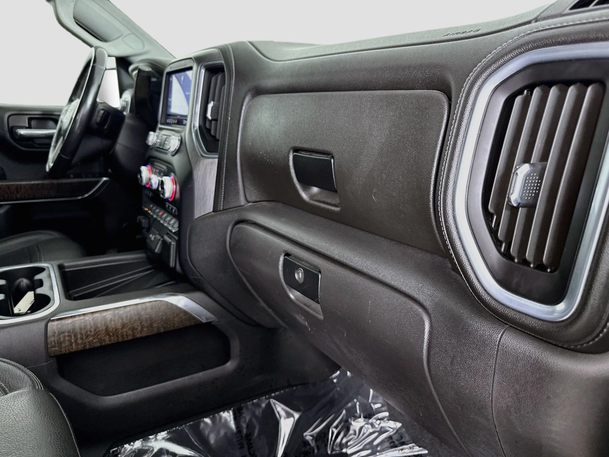 Used 2021 WHITE FROST TRICOAT GMC Denali image 31
