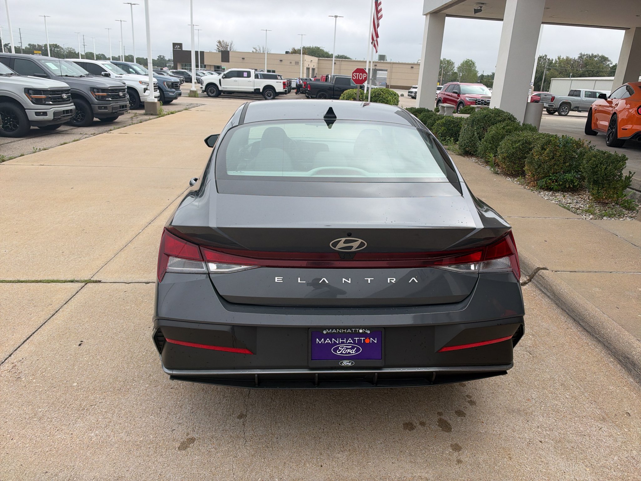Used 2024 Ecotronic Gray Hyundai SEL image 7