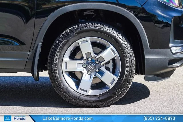 New 2025 Crystal Black Pearl Honda AWD RTL image 8