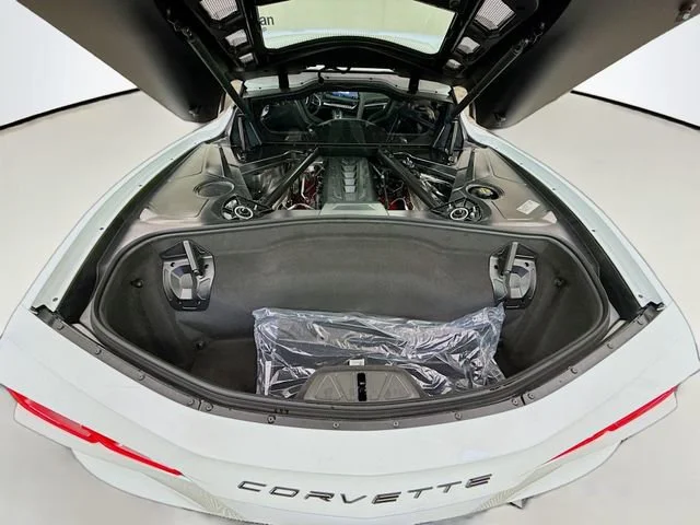 New 2026 Arctic White Chevrolet 2LT image 33