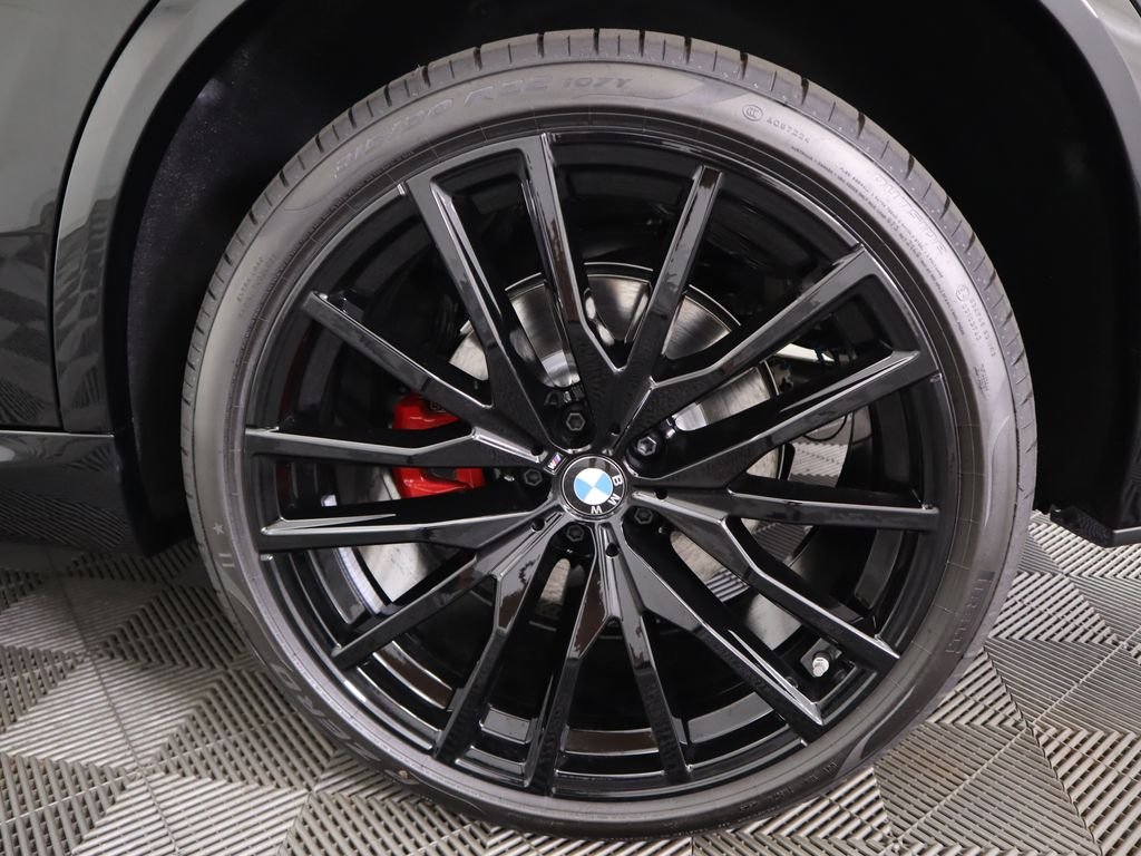 Used 2026 Black Sapphire Metallic BMW xDrive40i image 33