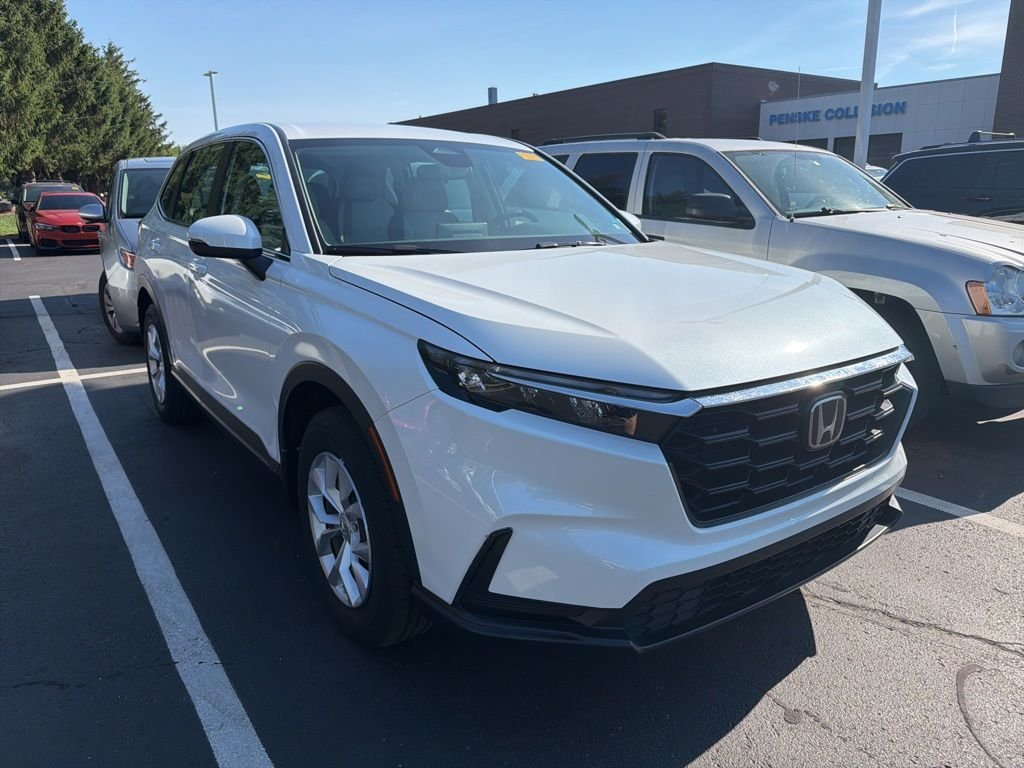 Used 2023 Platinum White Pearl Honda LX image 4