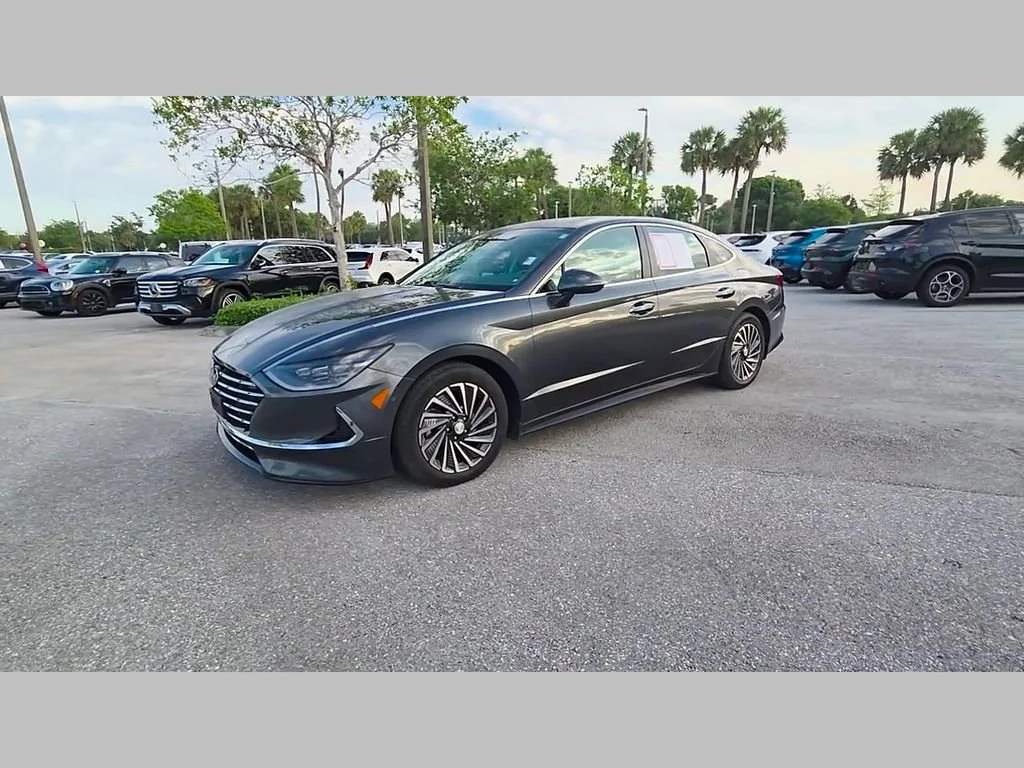 Used 2022 Portofino Gray Hyundai Limited image 43